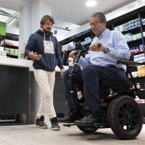 Fauteuil roulant Gus chez un distributeur